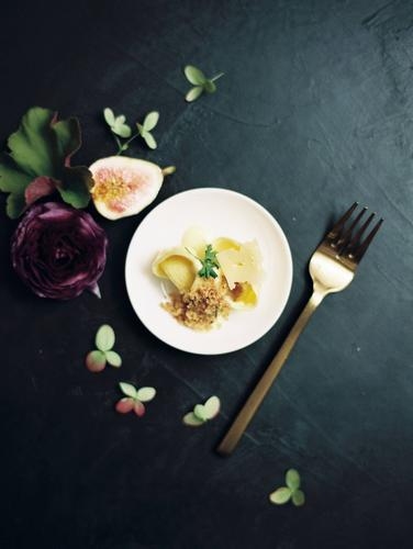 1. Sophisticated & Elegant:插图