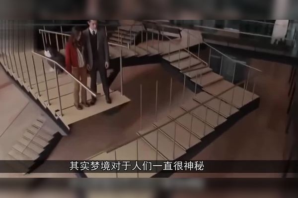 电梯坠落梦，时空折叠中的梦境重构插图