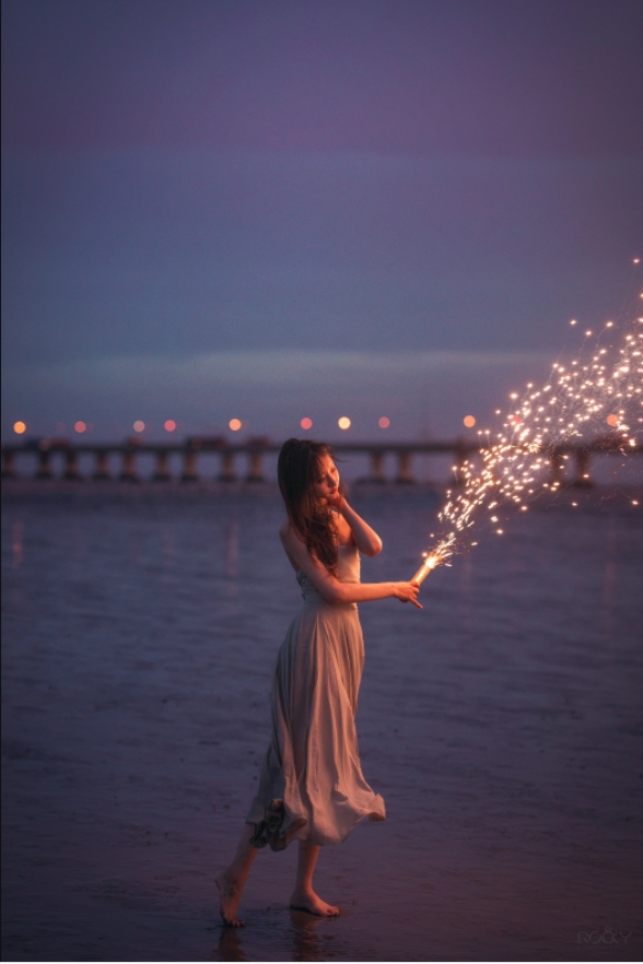 风景佳人夕红象征美好景色与迷人女子。,美景佳人夕阳红诗意描绘美丽景色与美人形象交融景象 。插图 风景佳人夕红象征美好景色与迷人女子。,美景佳人夕阳红诗意描绘美丽景色与美人形象交融景象 。插图