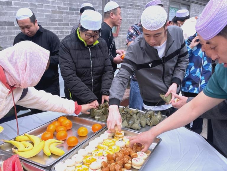 回民开斋节，信仰与文化的盛宴插图