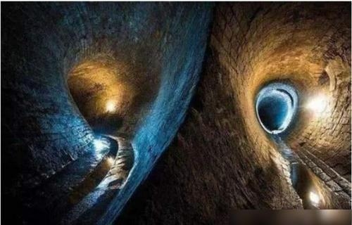 梦到耳朵流血，一场关于情绪与自然的奇妙之旅插图