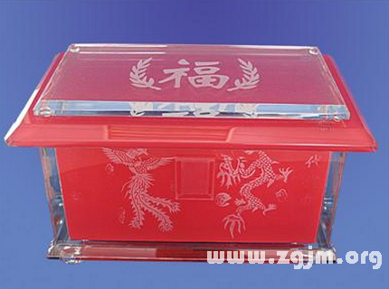 梦到骨灰盒，梦境深处的隐喻与启示插图