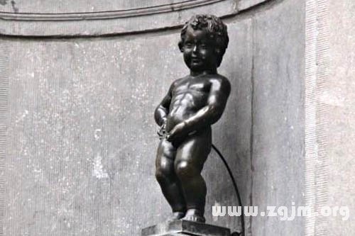 梦境解析，小男孩撒尿的预兆与不同性别、职业的含义插图