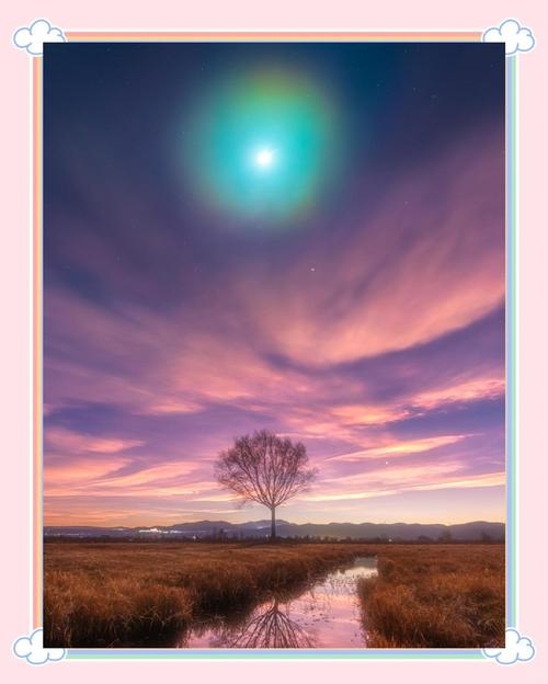 梦境奇观，日月同辉的神秘启示插图