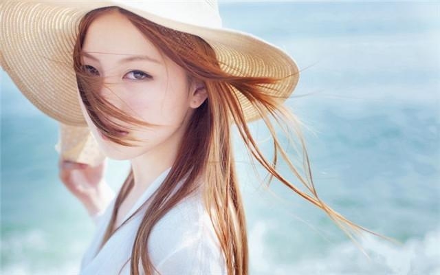 梦境中的失落，梦见掉了一大把头发插图