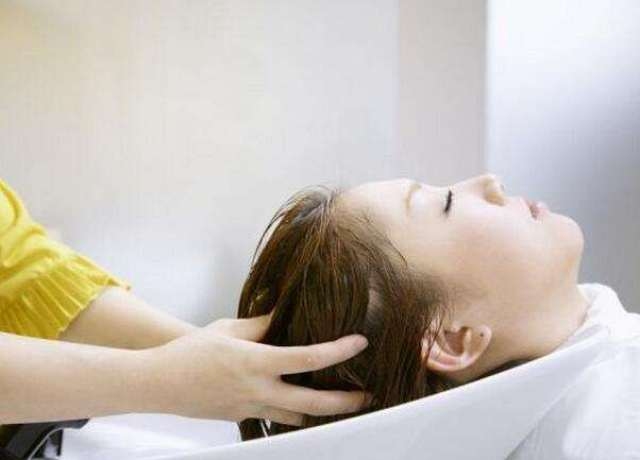 梦见自己洗头，深层寓意与心理解析插图