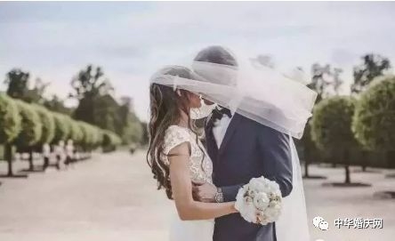 人生如梦，女友做伴娘—一场别样的婚礼旅程插图