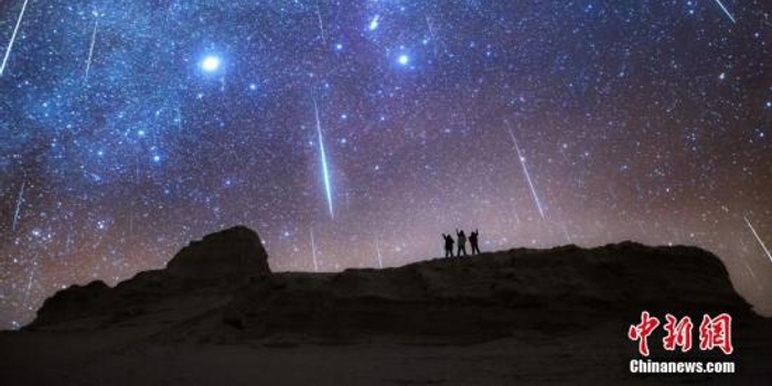 双子座流星雨，璀璨的星河，永恒的浪漫插图