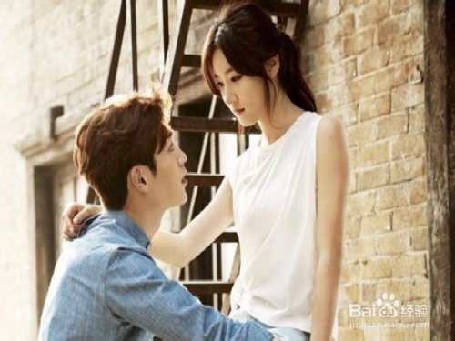 双子座男人的双面魅力,智慧与情感的双重奏插图 双子座男人的双面魅力,智慧与情感的双重奏插图