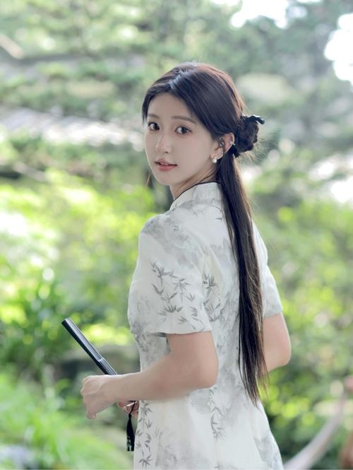 文静优雅,女生独有的魅力画卷插图 文静优雅,女生独有的魅力画卷插图