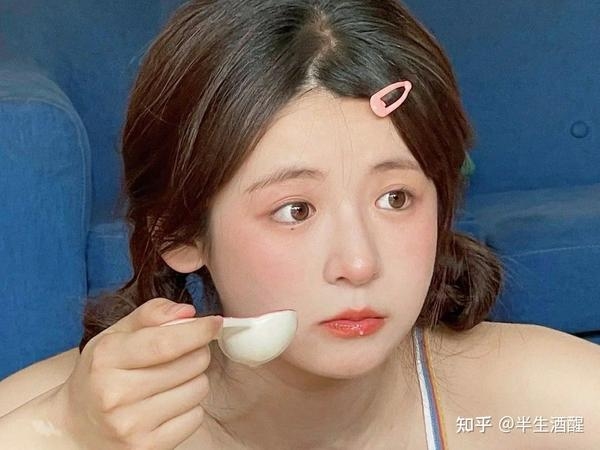 萌动心弦，那些让人心生欢喜的可爱女生网名插图