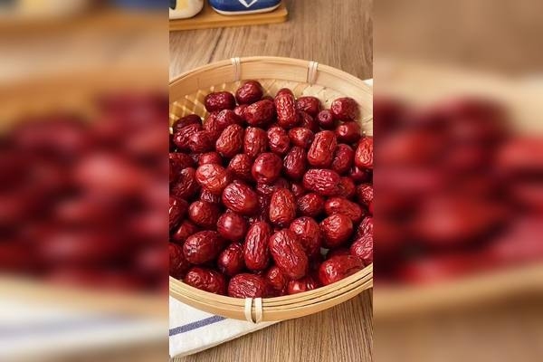 孕妇梦见吃枣，寓意与科学解析的双重视角插图