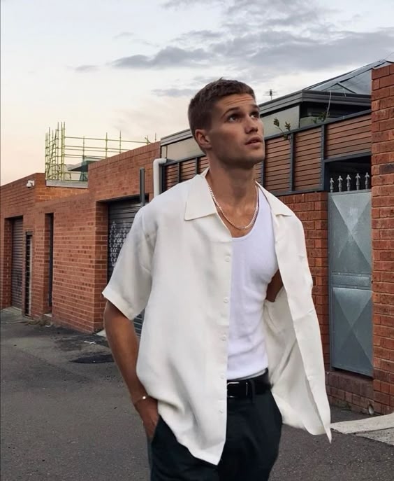 帅气简洁的英文名男生插图