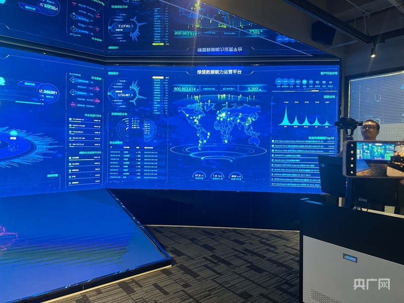 探索国外成人聊天室，界限、文化碰撞与网络安全插图