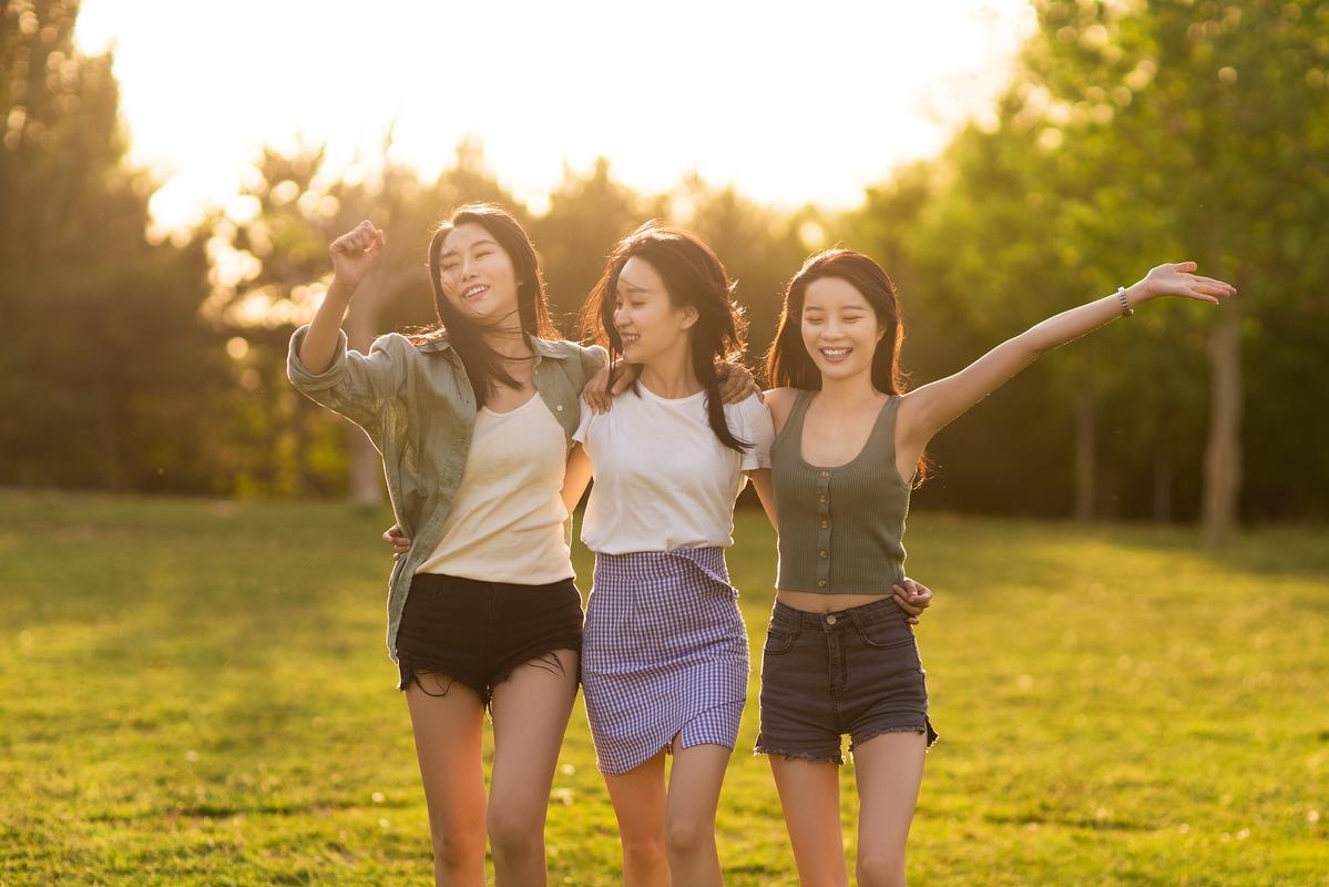 姐妹时光，美好瞬间插图