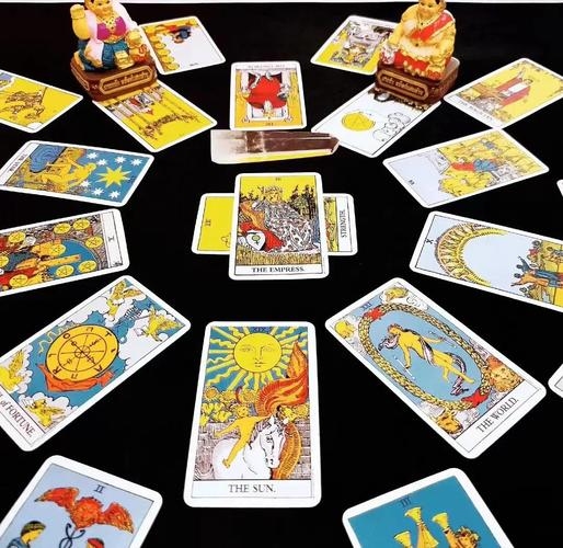 探索未来之钥，塔罗牌在线占卜的神秘之旅插图