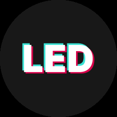 QQ网名发布中心，个性展示的数字世界插图