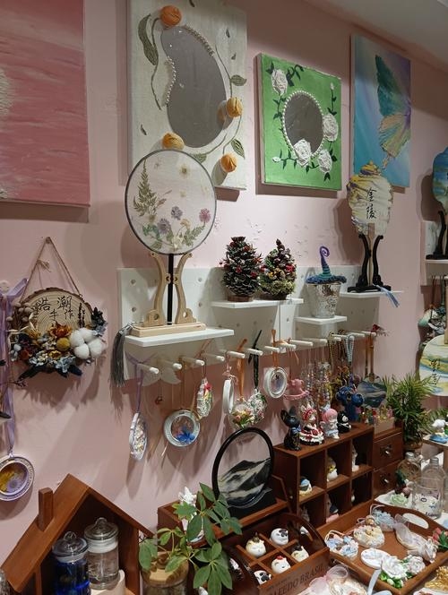 DIY饰品店，创意与个性的完美碰撞插图