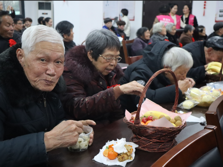 耄耋之年的含义与故事插图