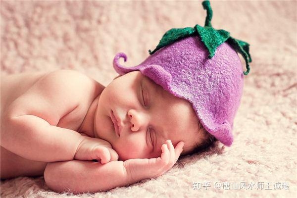 周公解梦，梦见生小孩的象征意义插图