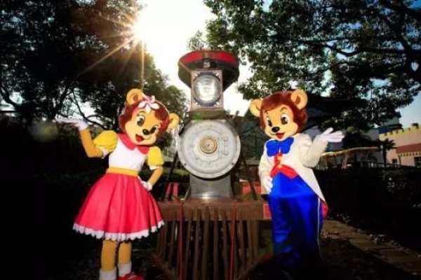 搞笑群名字的欢乐世界，笑点低者的聚集地-新乐天