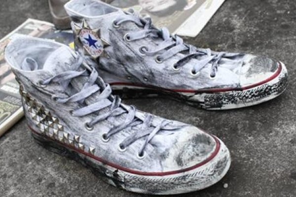 梦到鞋破，生活中的隐喻与启示-新乐天