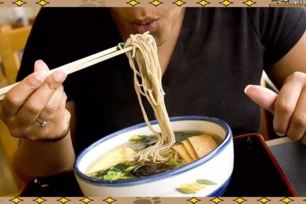 梦见吃面条，生活中的平凡与梦境的奇妙交织-新乐天