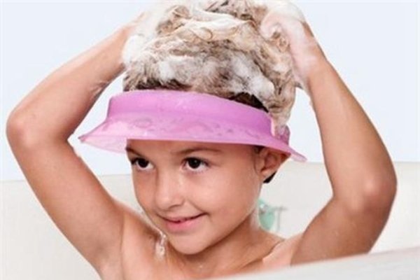 梦醒时分，发丝轻落——解析梦见梳头掉头发的深层含义-新乐天