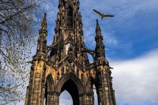 苏格兰圣安德鲁日，纪念守护神与文化庆典-新乐天