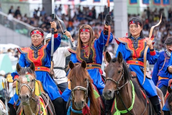 蒙古族的节日，那达慕与春节的庆典-新乐天