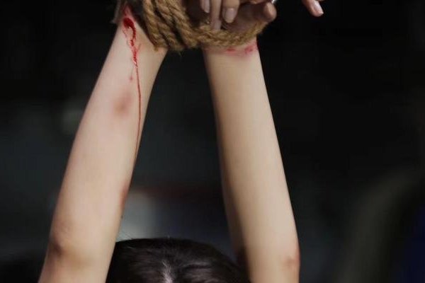 皇后要劈腿，情感纠葛中的迷宫-新乐天