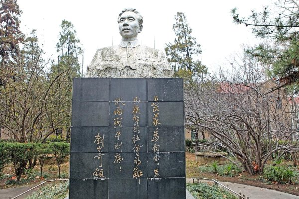 刘少奇与生肖的关联，属相背后的伟大人物风采-新乐天