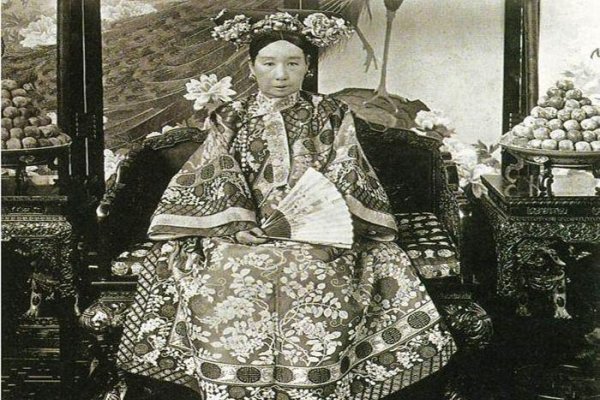 慈禧的名字，在历史长河中刻下的精神密码-新乐天