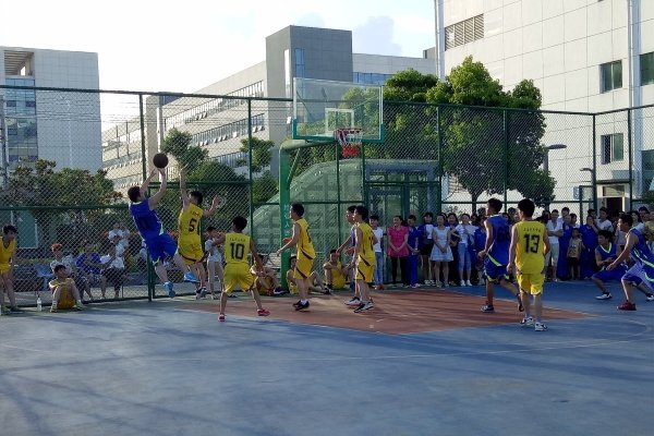 揭秘啦啦的多元含义,从网络用语到体育精神的象征-新乐天