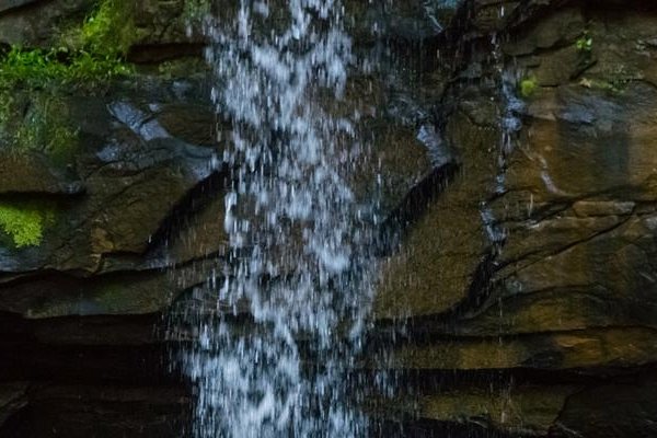 灵泉探秘，自然之美的神秘诠释-新乐天