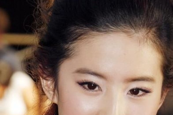 丹凤眼明星，美的基因与人生的璀璨图景-新乐天